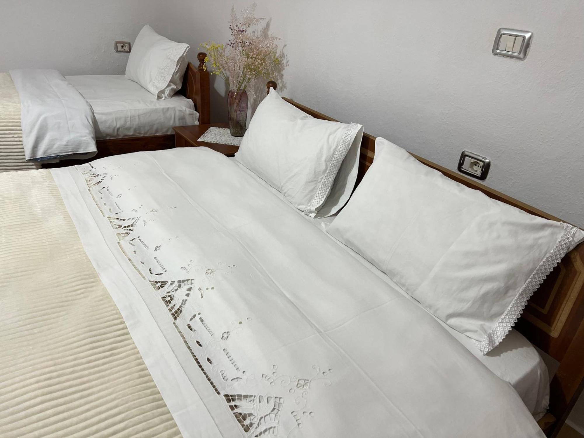 Tourists Guest House Gjirokastër Dış mekan fotoğraf
