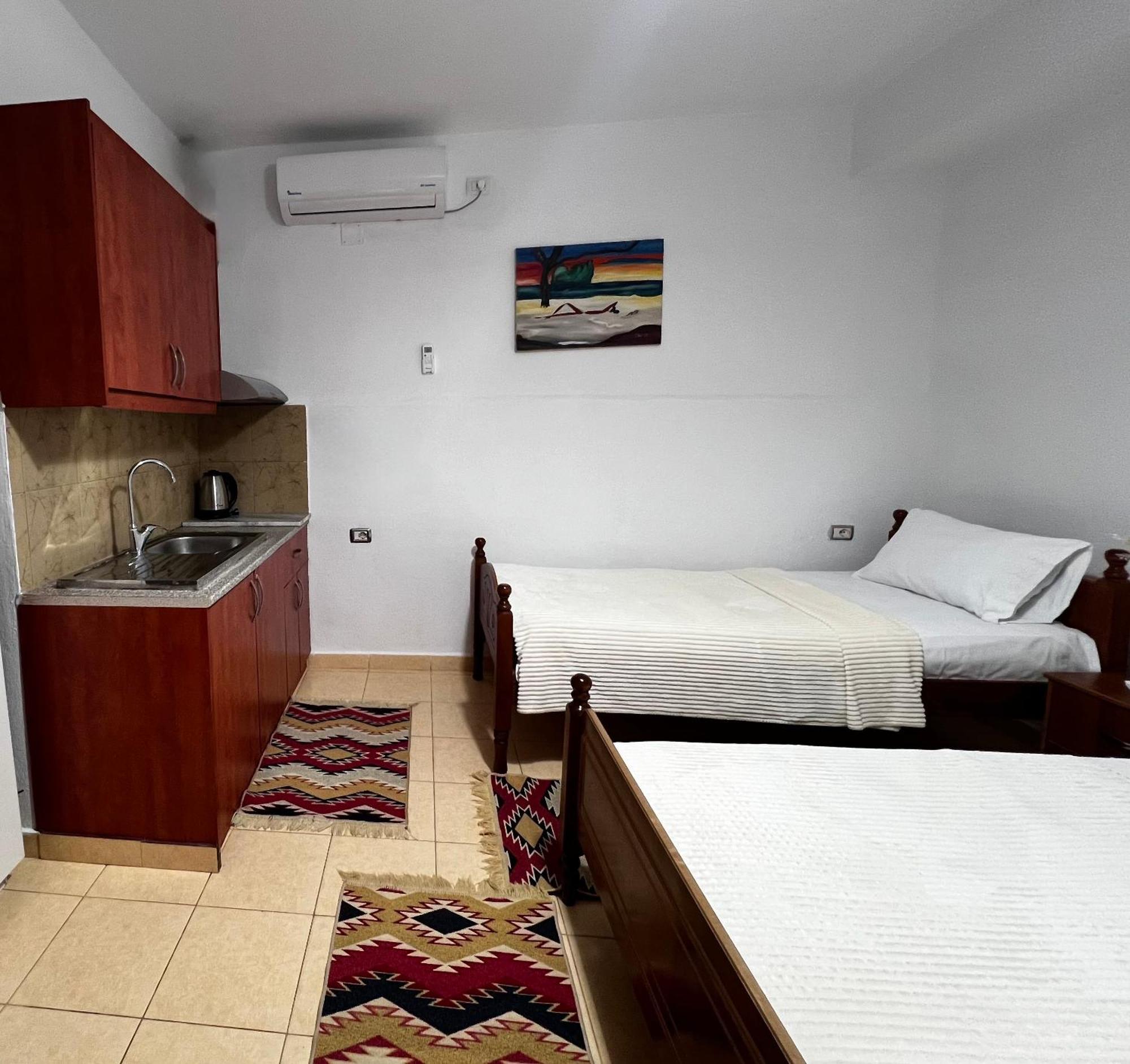 Tourists Guest House Gjirokastër Dış mekan fotoğraf