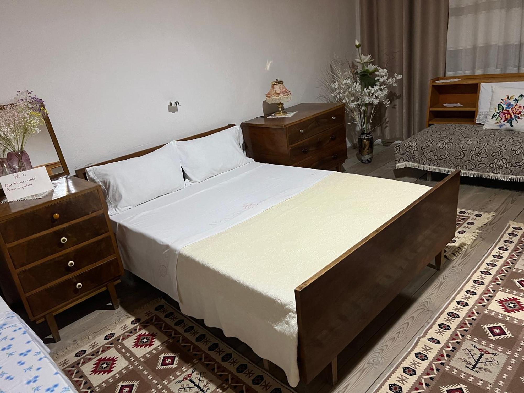 Tourists Guest House Gjirokastër Dış mekan fotoğraf